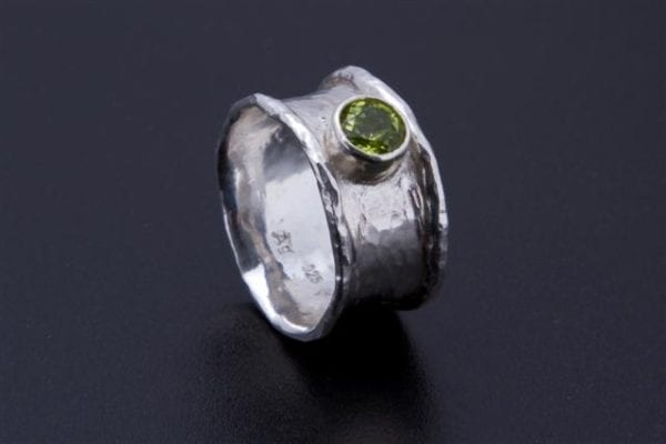 Hohlgeschmiedeter Ring