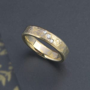 Mokume Gane ring mit feinen Eisschlag mit Brillanten
