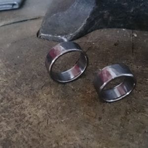 Breite Schmiederinge aus Tantal